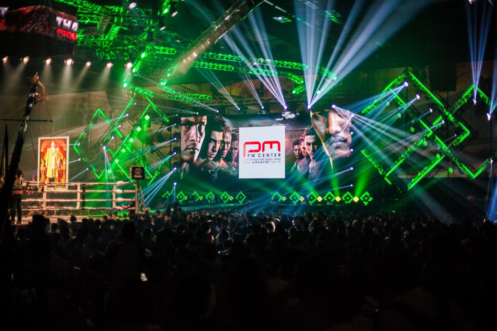 เวที THAI FIGHT · โปรดักชันเต็มรูปแบบ
