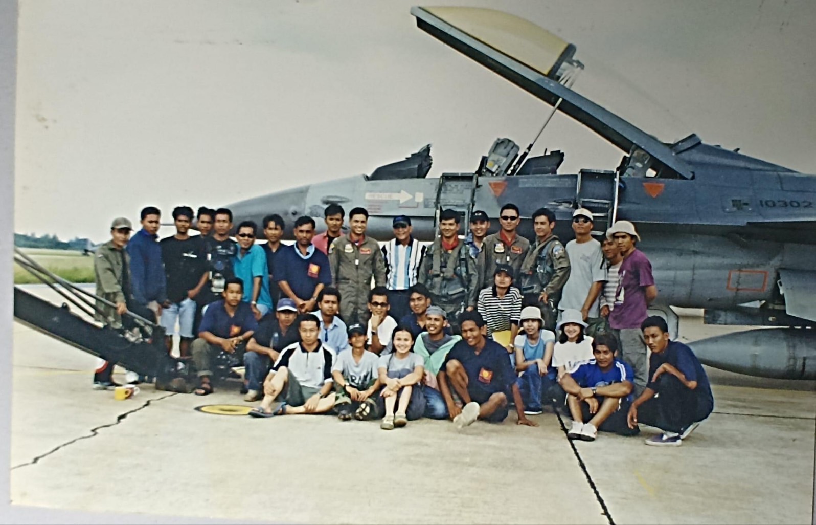 กองถ่ายที่ฐานทัพ F-16