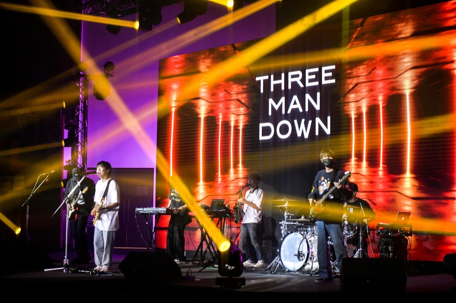 คอนเสิร์ต Three Man Down